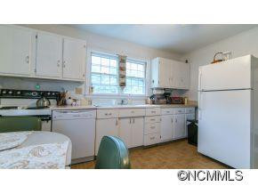 401 Park Avenue - Photo 2