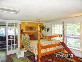 52 Lawrence Place - Photo 15