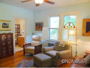 52 Lawrence Place - Photo 4