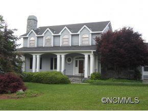 102 Brookhollow Drive