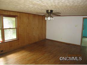 19 Elkin - Photo 2