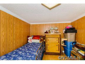 190 Michigan - Photo 11