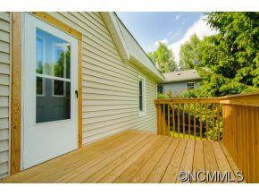 190 Michigan - Photo 13