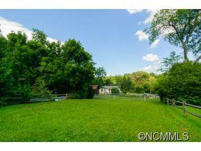 190 Michigan - Photo 16