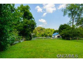 190 Michigan - Photo 17