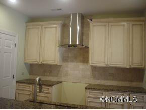 40 Hyannis Drive #302 - Photo 8