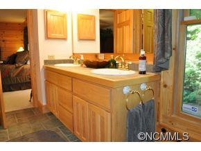 531 Nottingham - Photo 13