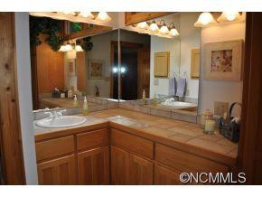 531 Nottingham - Photo 10