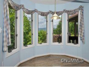 317 MOUNTAIN VALLEY DRIVE - Photo 10