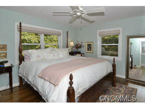 102 Connally Street - Photo 11