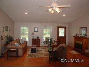 39 Pete Luther Road - Photo 2