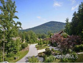 64 VILLAGE POINTE LANE - Photo 2