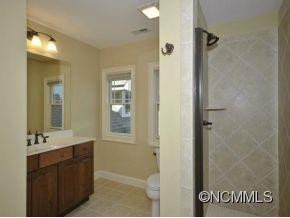 64 VILLAGE POINTE LANE - Photo 18
