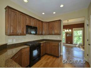 64 VILLAGE POINTE LANE - Photo 7