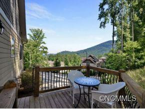 64 VILLAGE POINTE LANE - Photo 9