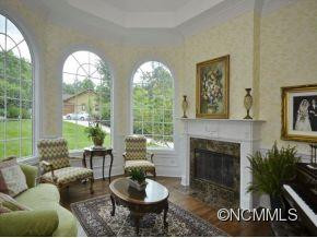 1648 Olmsted Drive - Photo 6