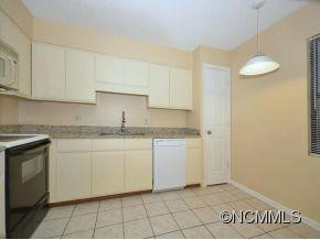 103 ABBEY CIRCLE - Photo 3