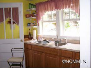 429 Hardscrabble Road - Photo 10