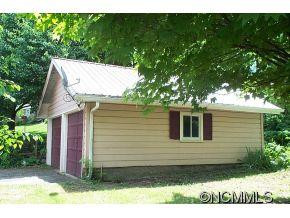 134 Academy St - Photo 2