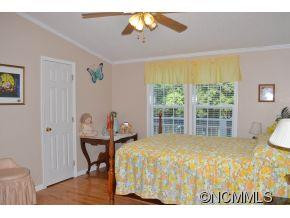 335 Mulberry Drive - Photo 10