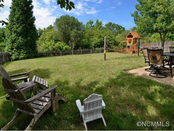 1018 THORNCREST DRIVE - Photo 2