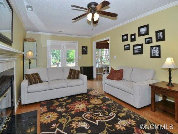 1018 THORNCREST DRIVE - Photo 5