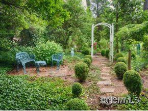 408 Vanderbilt Road - Photo 19