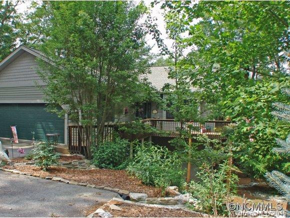 3098 Connestee Trail