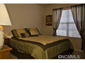 70 Farington Circle - Photo 12