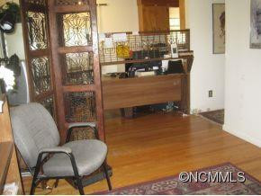 726 Fairview Road - Photo 5