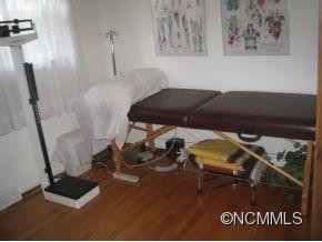 726 Fairview Road - Photo 10