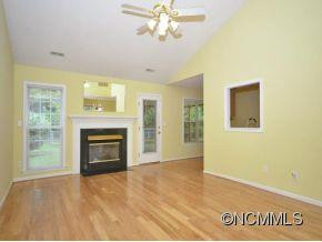 442 GLENSPRINGS DRIVE - Photo 4
