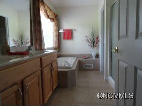 7 Old Applewood Lane - Photo 10