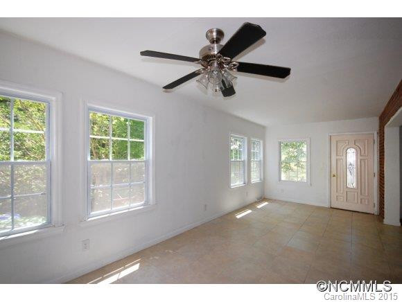 3 Wilburn Rd - Photo 3