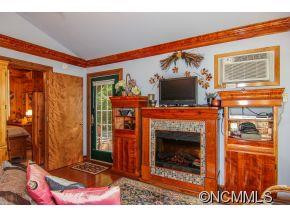 221 John Tate - Photo 16