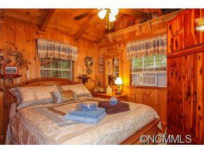 221 John Tate - Photo 19