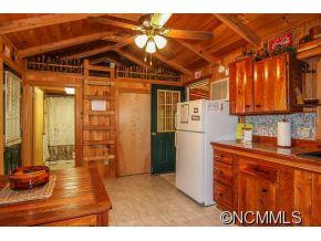 221 John Tate - Photo 20