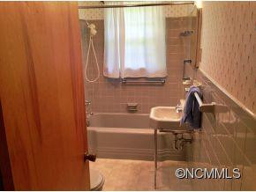 15 Woodcrest Road - Photo 12