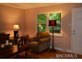 23 Evelake Drive - Photo 2