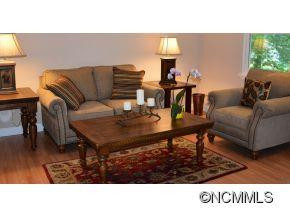 23 Evelake Drive - Photo 3