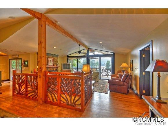 621 Blue Ridge Road - Photo 3