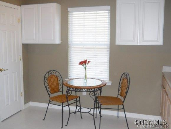 20 W.  Danbury Ln - Photo 6