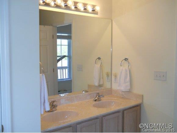 20 W.  Danbury Ln - Photo 10