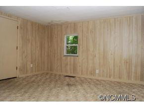 144 Mills Ave - Photo 9