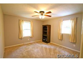 129 Foxhall Rd - Photo 13