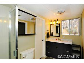 129 Foxhall Rd - Photo 19