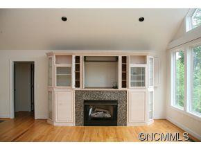 396 Ravenwood Lane - Photo 4