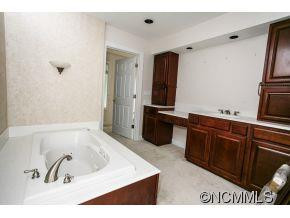 396 Ravenwood Lane - Photo 10
