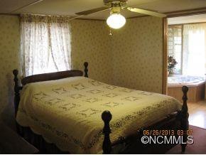 12 Westview Drive - Photo 4