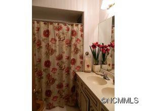 305 Balsam Road - Photo 20